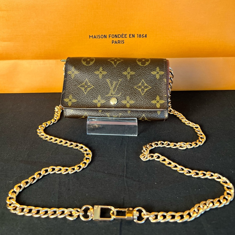 Louis Vuitton Monogram Porte Monnaie Billets Tresor Wallet W/Unbranded Chain A56